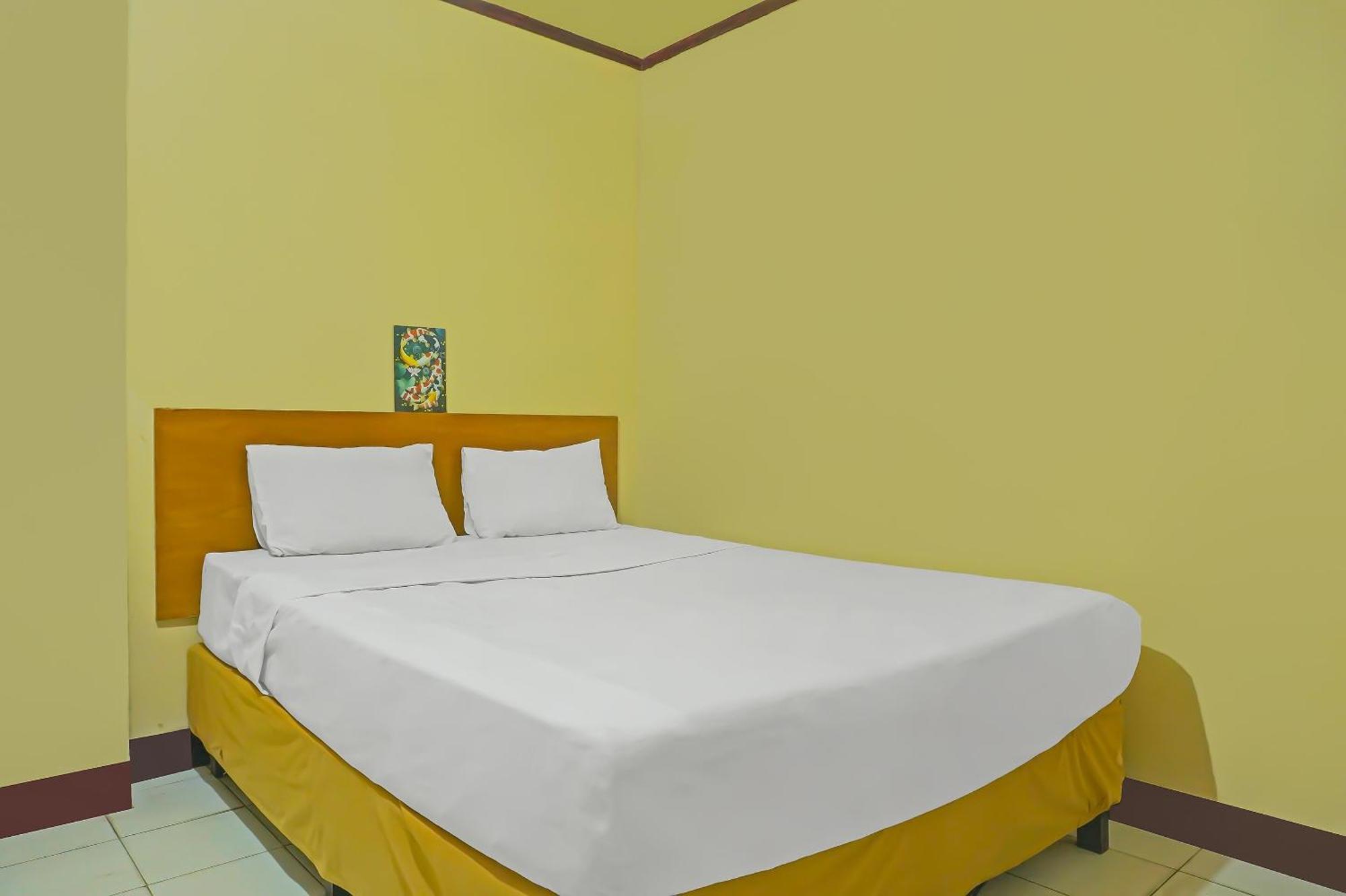 Готель Spot On 92466 Adam Kost Syariahnearwisata Jembatan Barito Банджармасін Екстер'єр фото