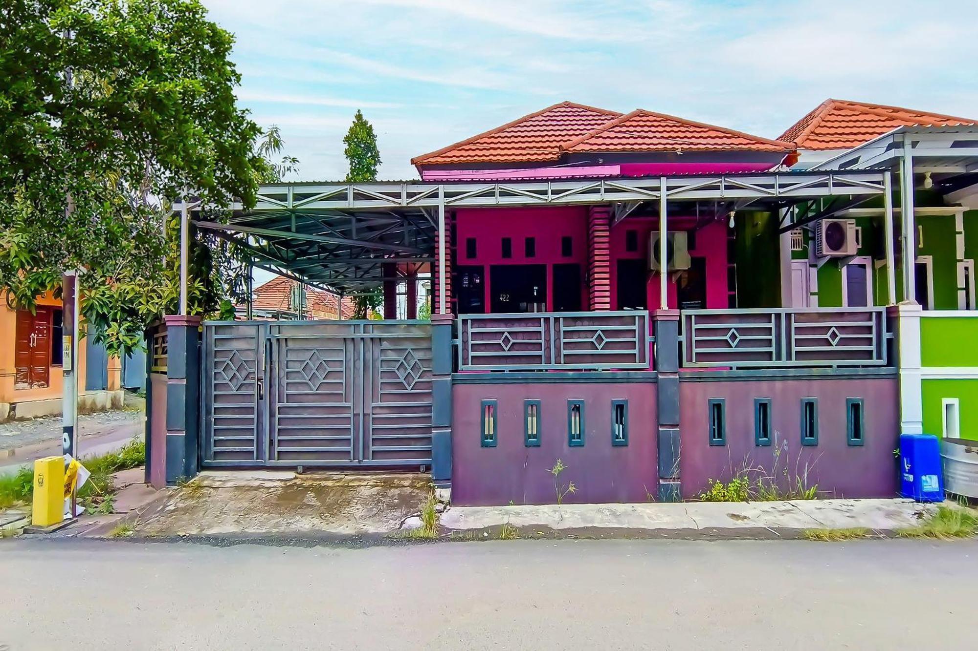 Готель Spot On 92466 Adam Kost Syariahnearwisata Jembatan Barito Банджармасін Екстер'єр фото