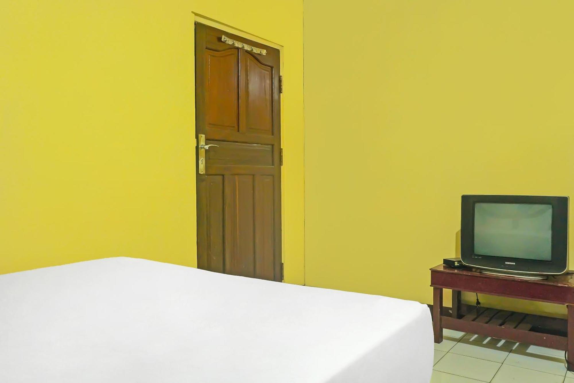 Готель Spot On 92466 Adam Kost Syariahnearwisata Jembatan Barito Банджармасін Екстер'єр фото