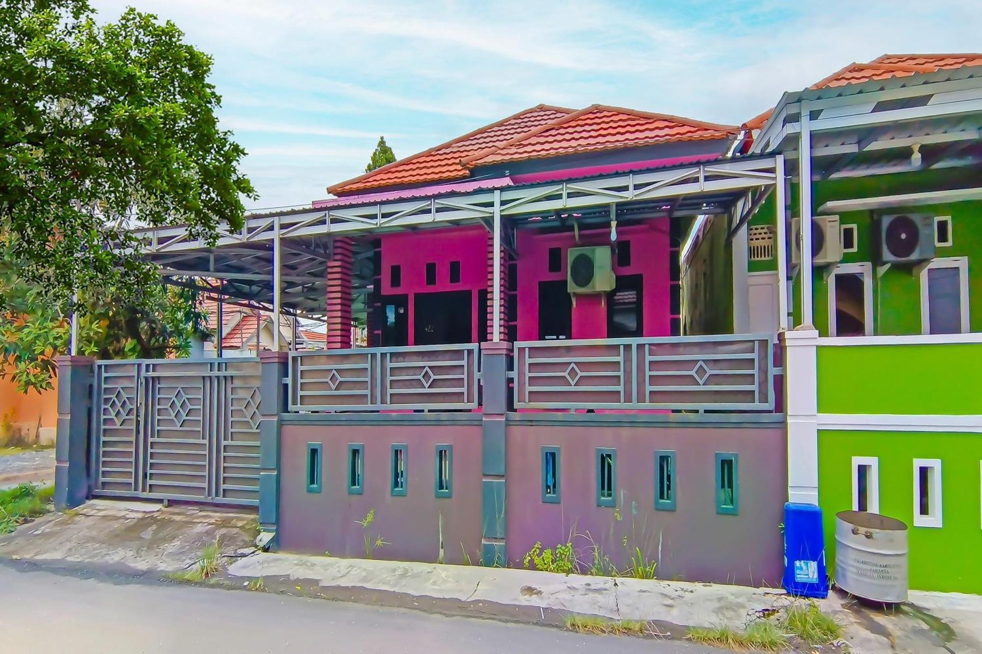 Готель Spot On 92466 Adam Kost Syariahnearwisata Jembatan Barito Банджармасін Екстер'єр фото
